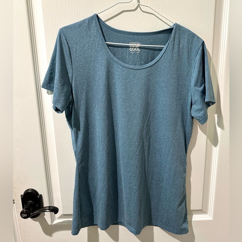 32 Degrees Cool Blue Short Sleeve T-shirt Sz L